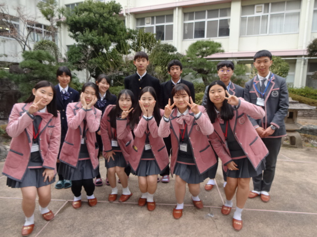 韓国 忠南外国語高校生徒が来校 大阪府立桜塚高等学校